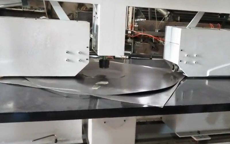 越南定制合作案例，**雙頭剪圓機